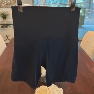 Lululemon navy high waisted Align bikers